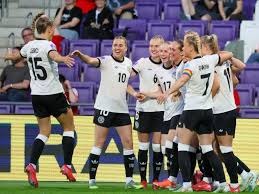 表妹考辛斯建议湖人拿里夫斯换狄龙，太阳老板急喊话：别浪费力气了